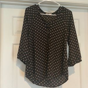 Super cute quarter sleeve blouse with gold designs